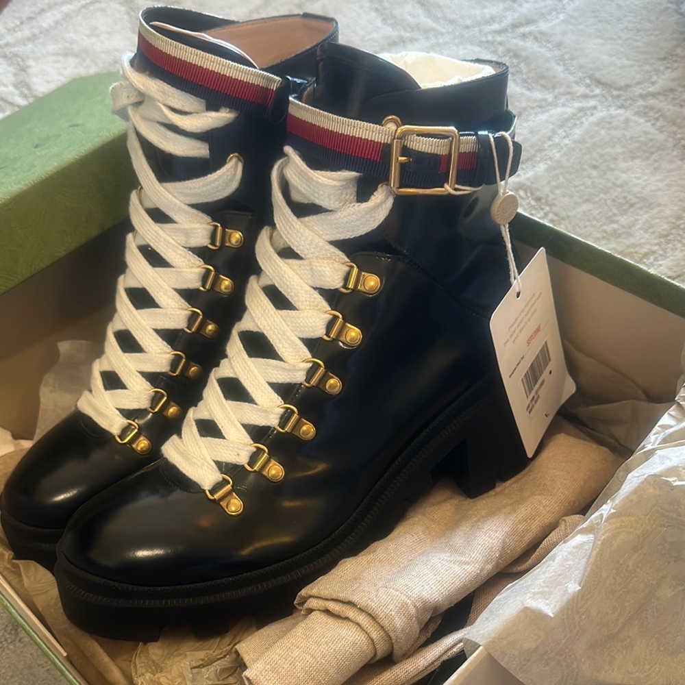 Gucci Sylvie NWT Size 42 Women's Black Leather Ankle Boots - Picture 2 of 7